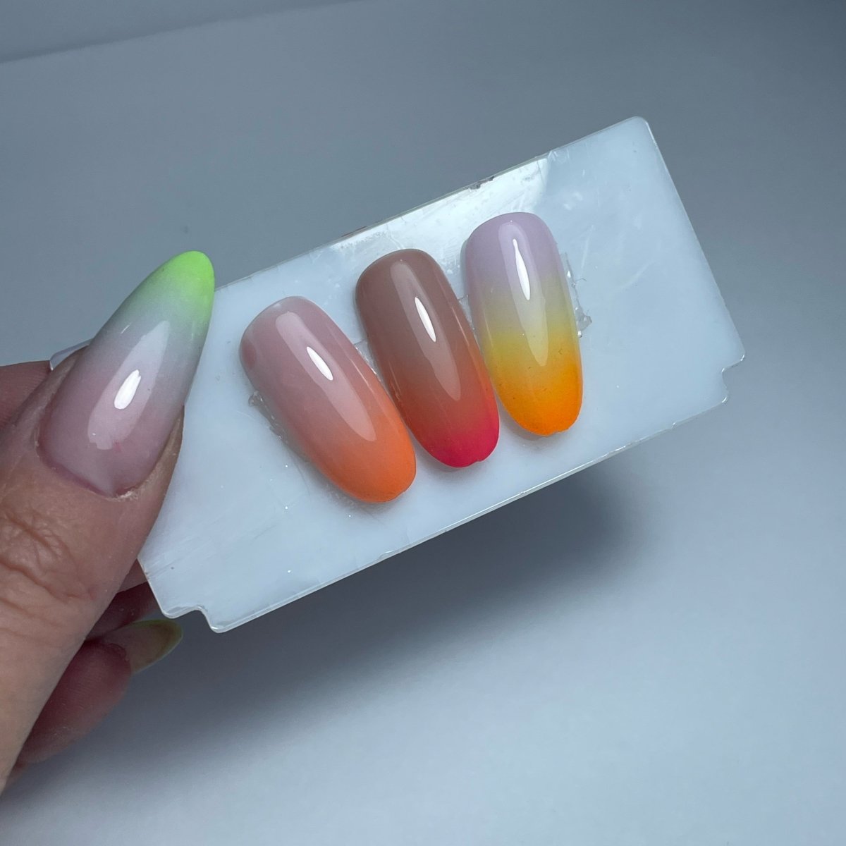 Apprend ma Technique du Babycolor - Naia Nails Formations
